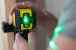 Ristlaser CUBIX roheline koti ja kinnitusalusega, Stanley - Pilt 3