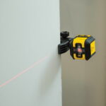 Ristlaser CUBIX punane koti ja kinnitusalusega, Stanley - Pilt 4